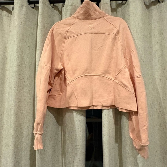 Women's Peachy colored Lululemon scuba quarter zip - Picture 4 of 6